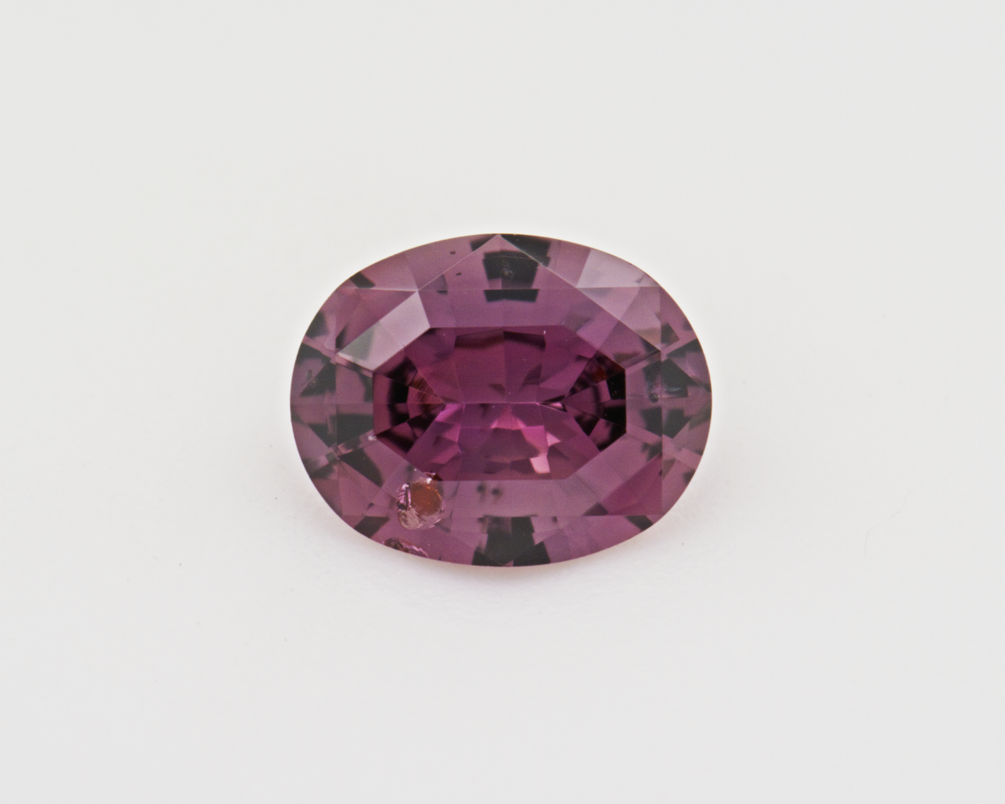 0.75 carats heat treated Sapphire - oval shape