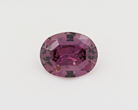 0.75 carats heat treated Sapphire - oval shape