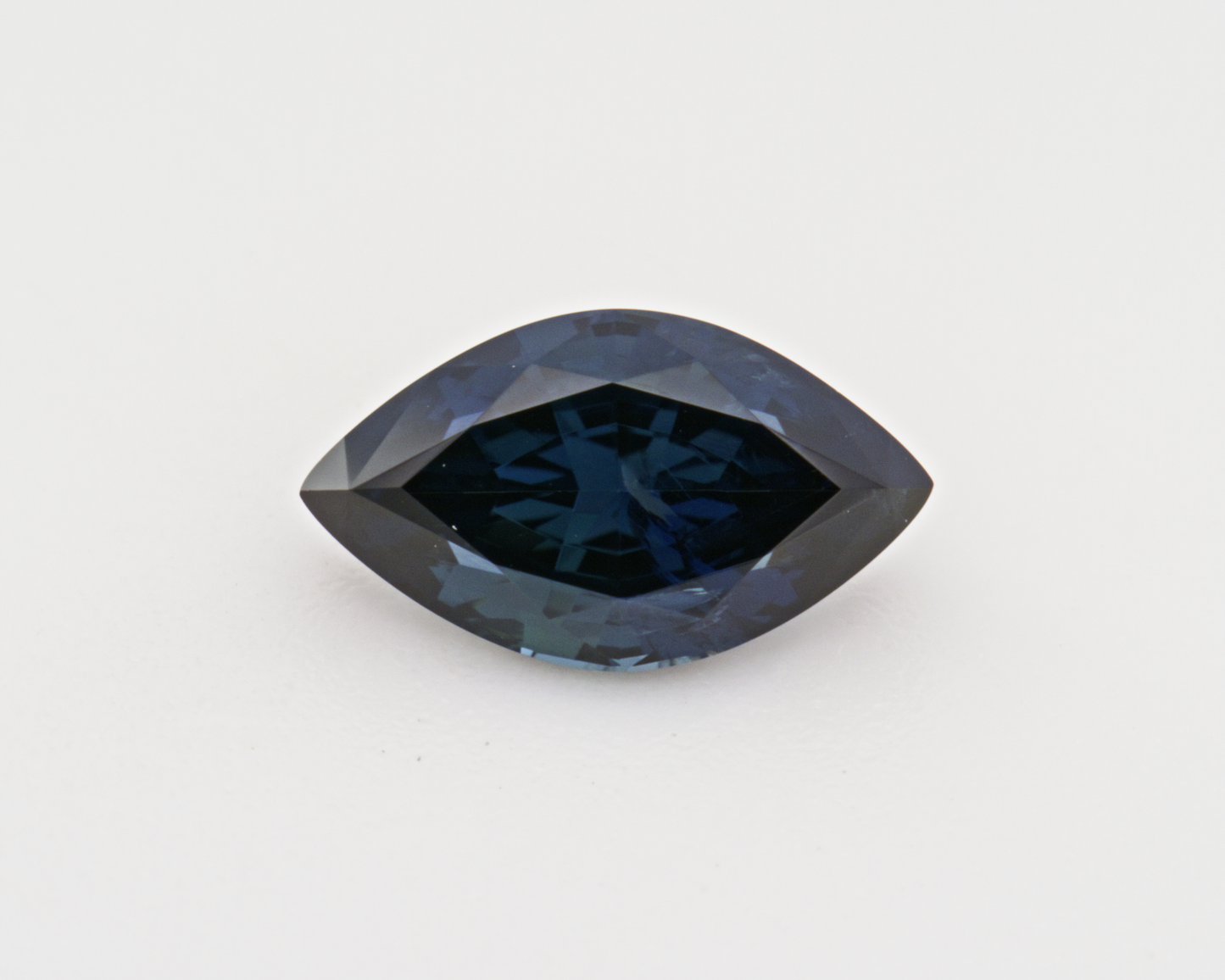 0.81 carats natural Sapphire - marquise shape