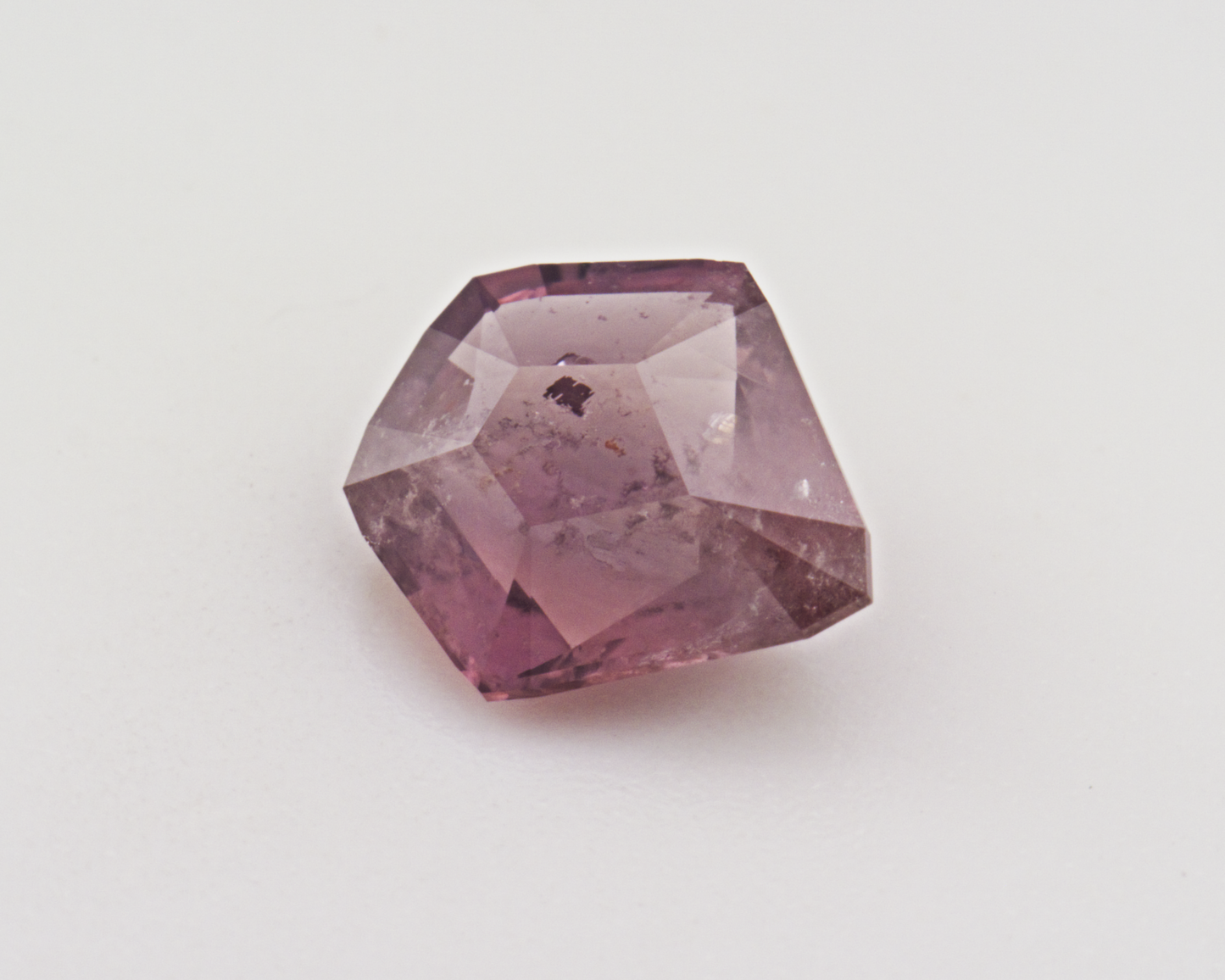 1.00 carats natural Sapphire - shield shape