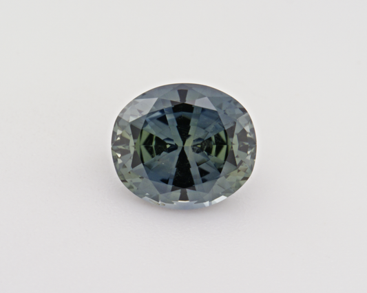 1.05 carats natural Sapphire - oval shape