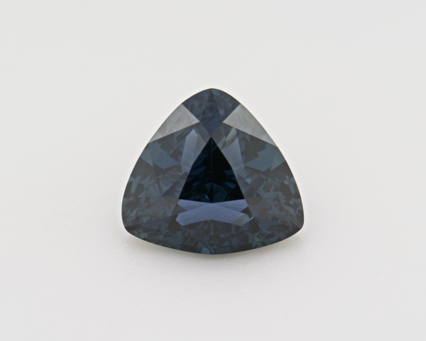 1.21 carats natural Sapphire - trillion shape
