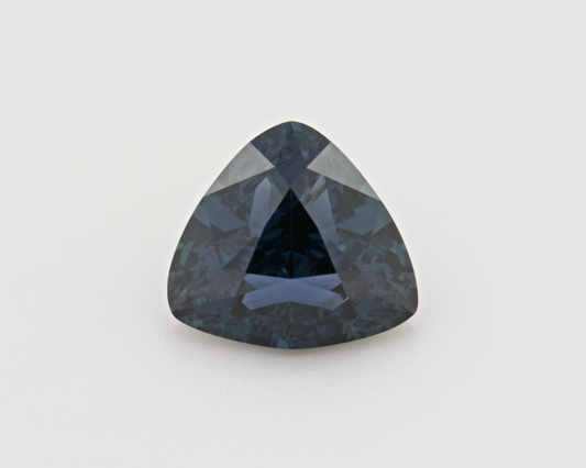 1.21 carats natural Sapphire - trillion shape