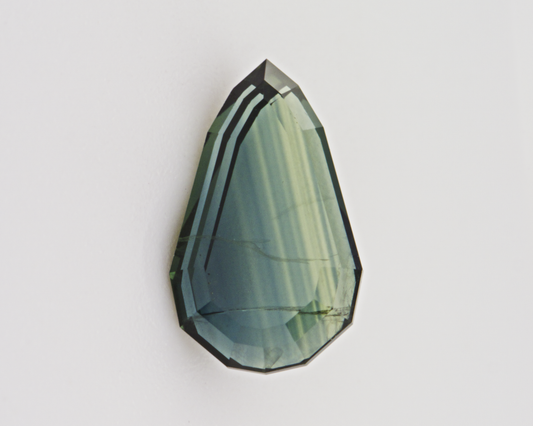 1.23 carats natural Sapphire - pear shape