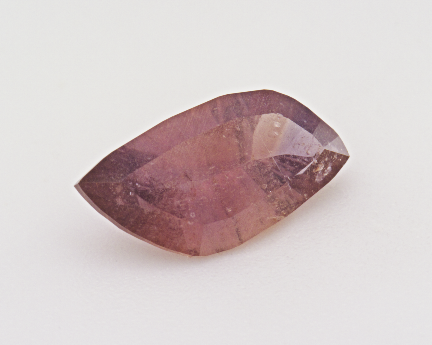 1.37 carats natural Sapphire - flame shape