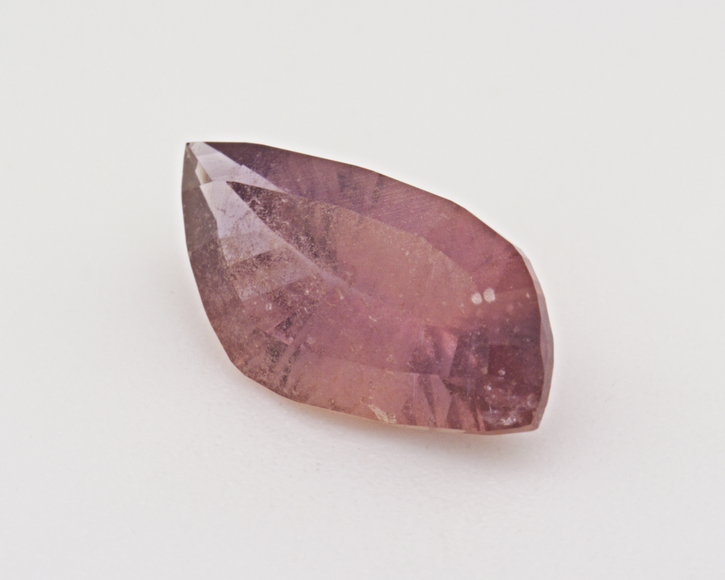1.37 carats natural Sapphire - flame shape