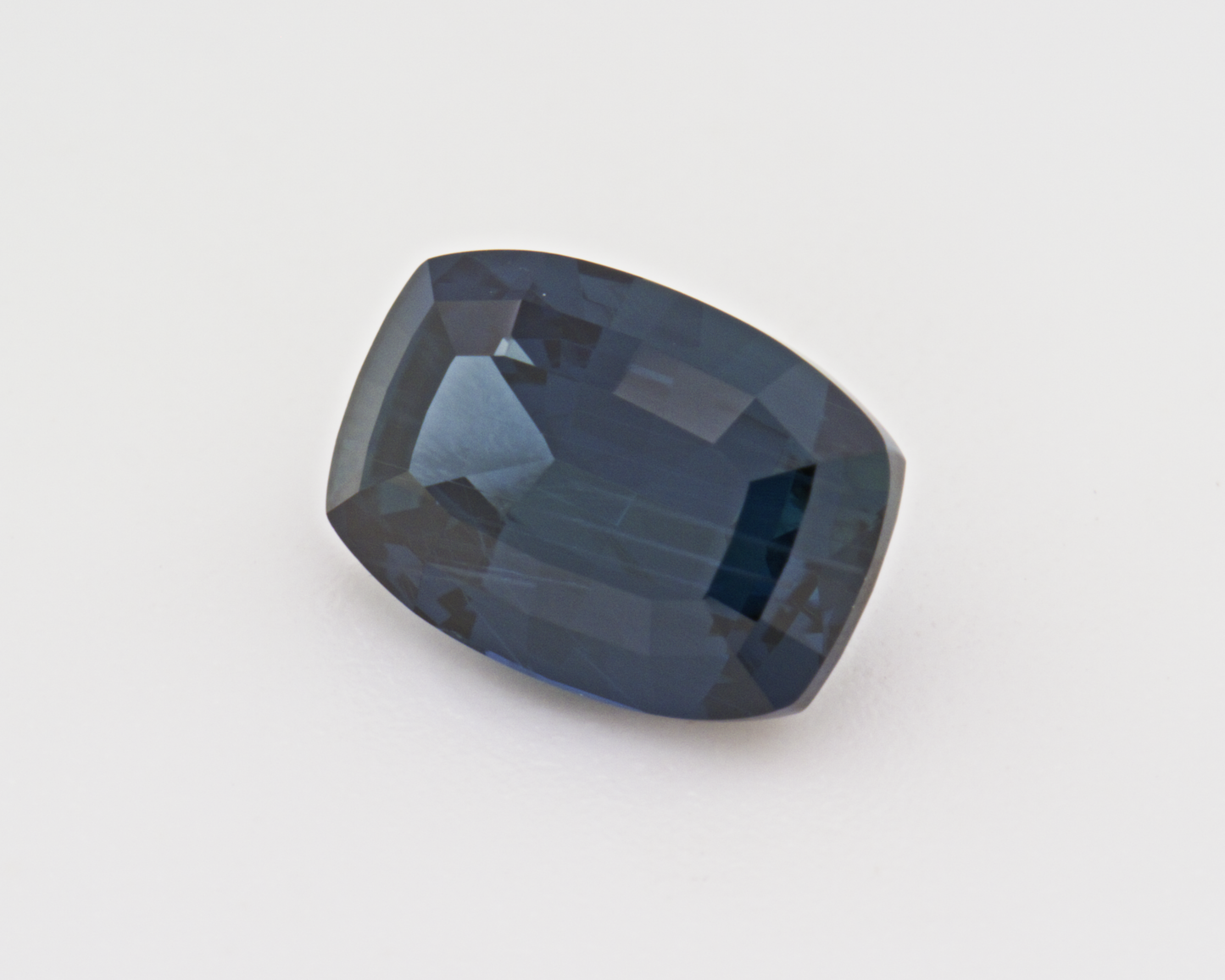 1.46 carats natural Sapphire - cushion shape