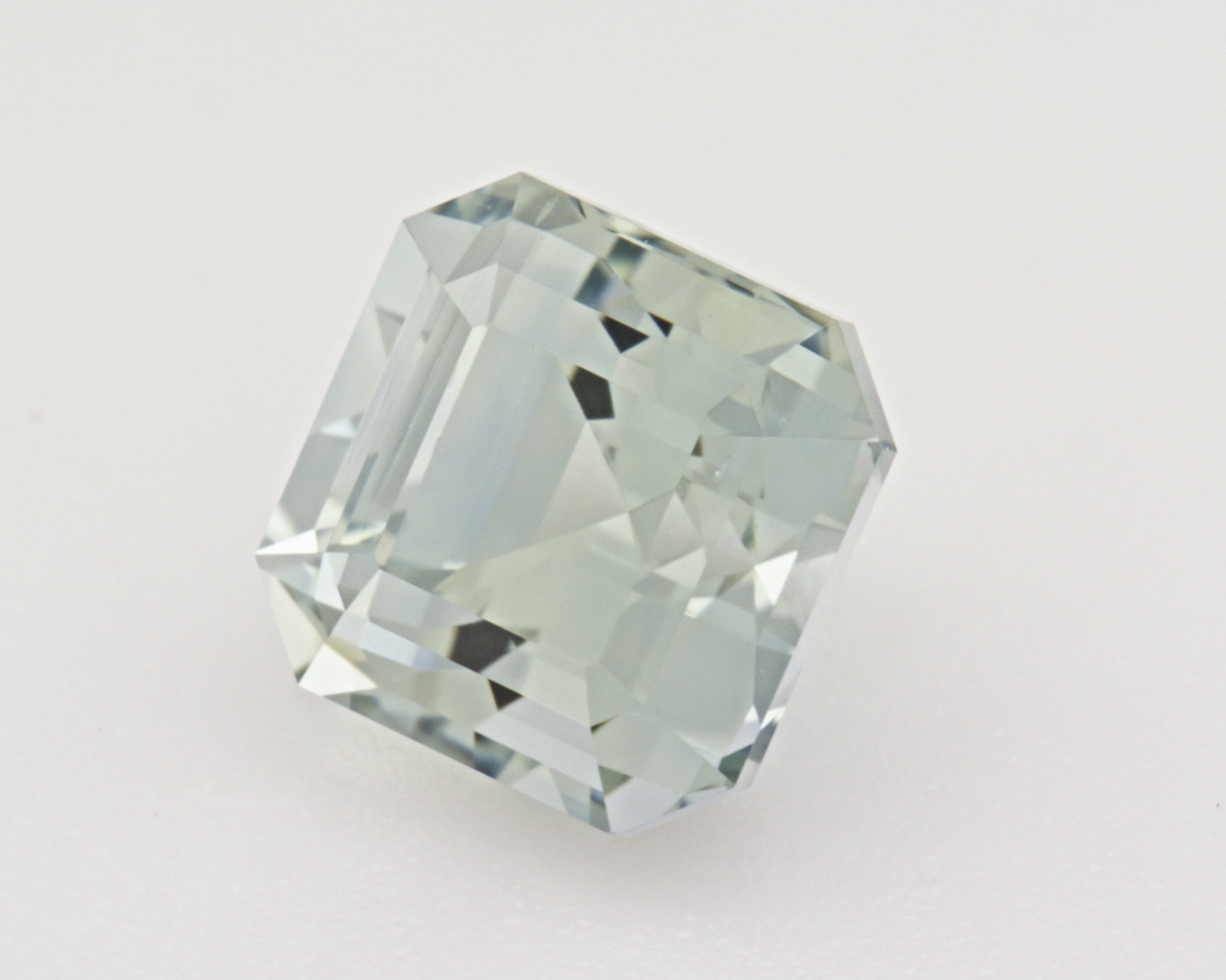 1.61 carats natural green Montana Sapphire - emerald shape