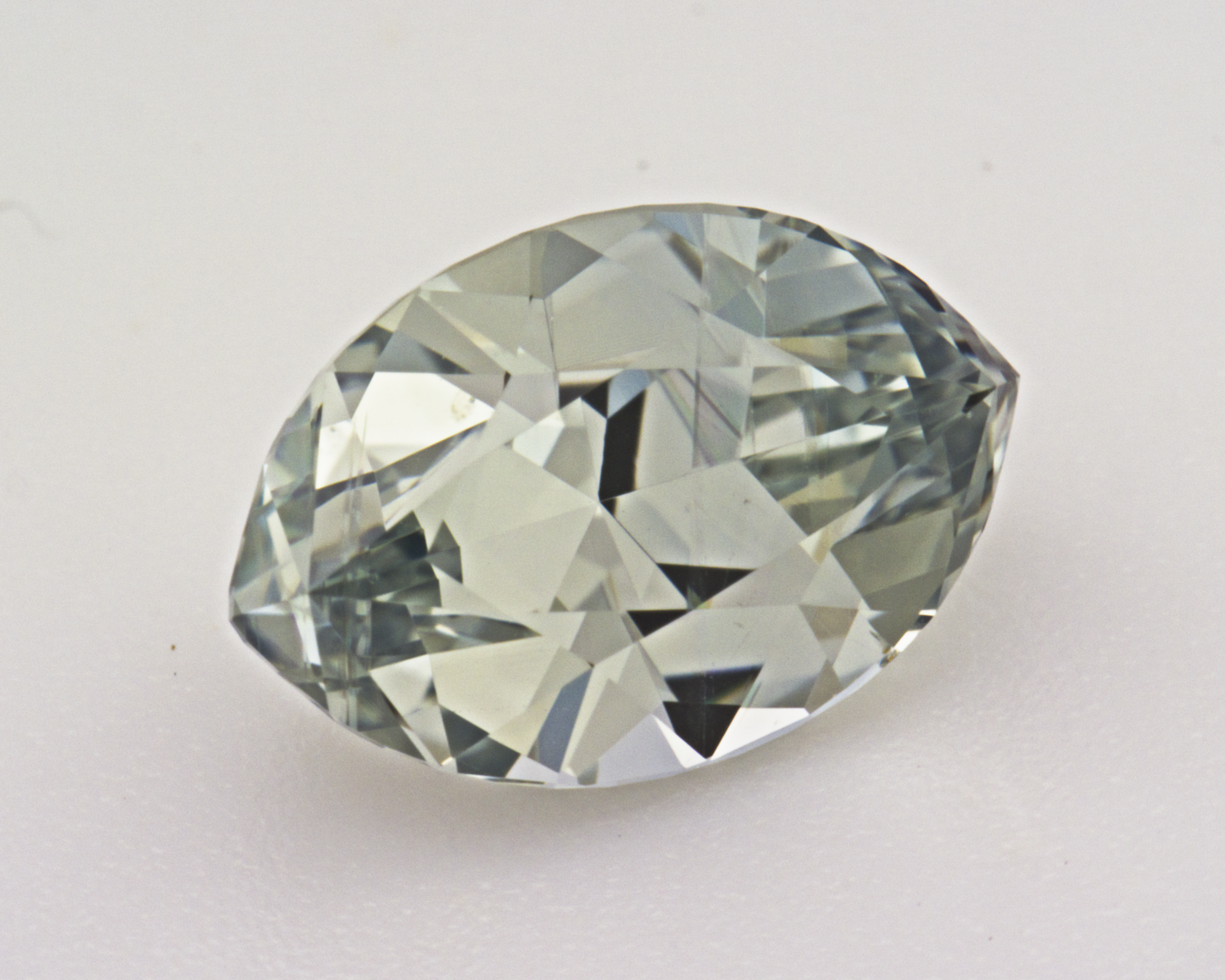 1.87 carats natural green Montana Sapphire - marquise shape