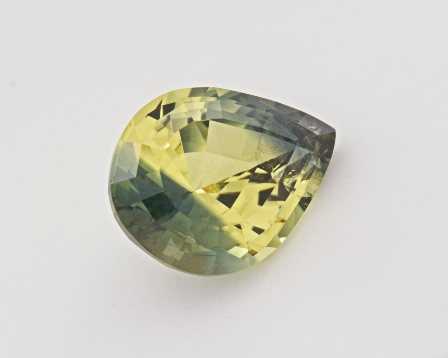 2.11 carats natural Sapphire - pear shape