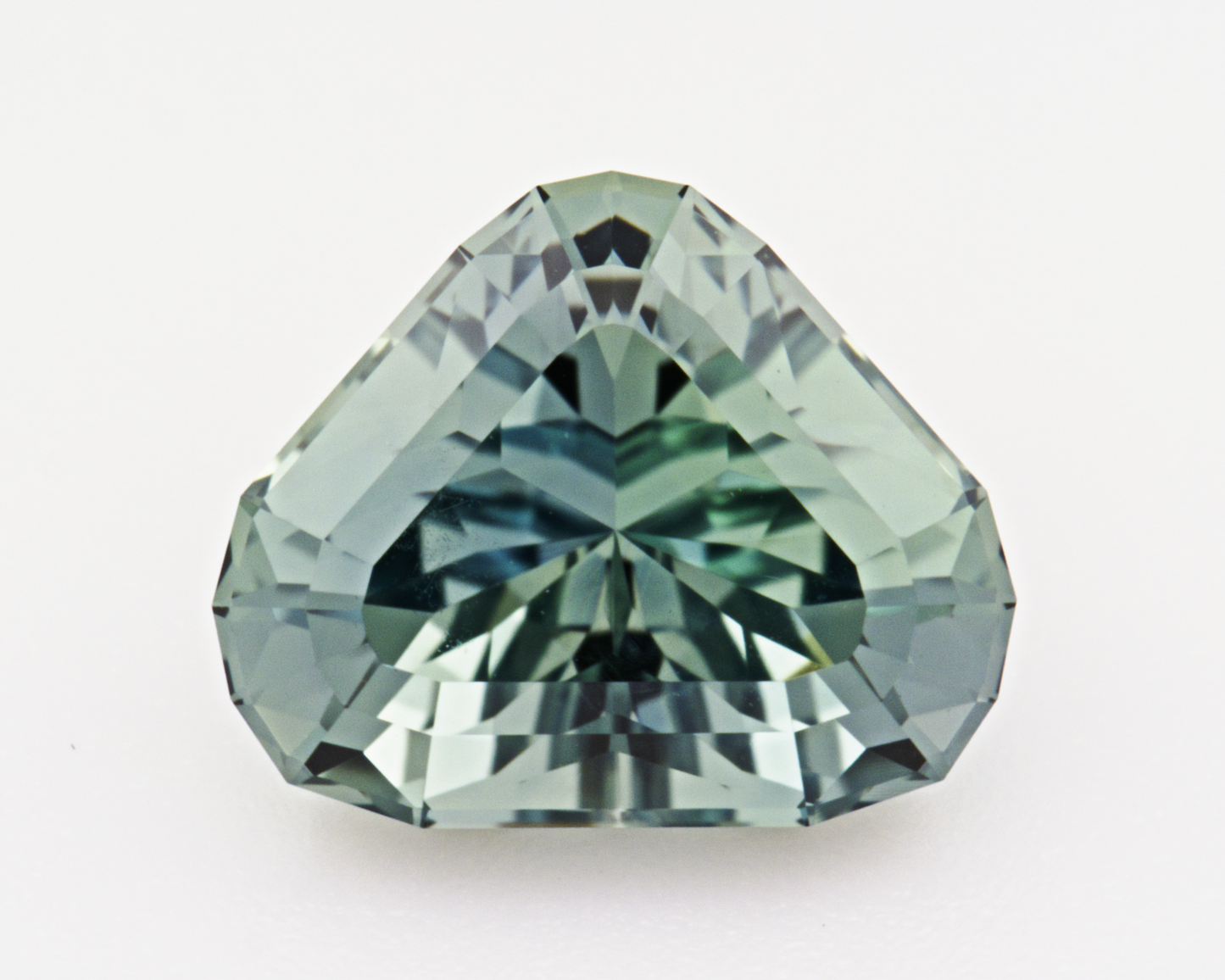 2.35 carats natural teal Montana Sapphire - trillion shape