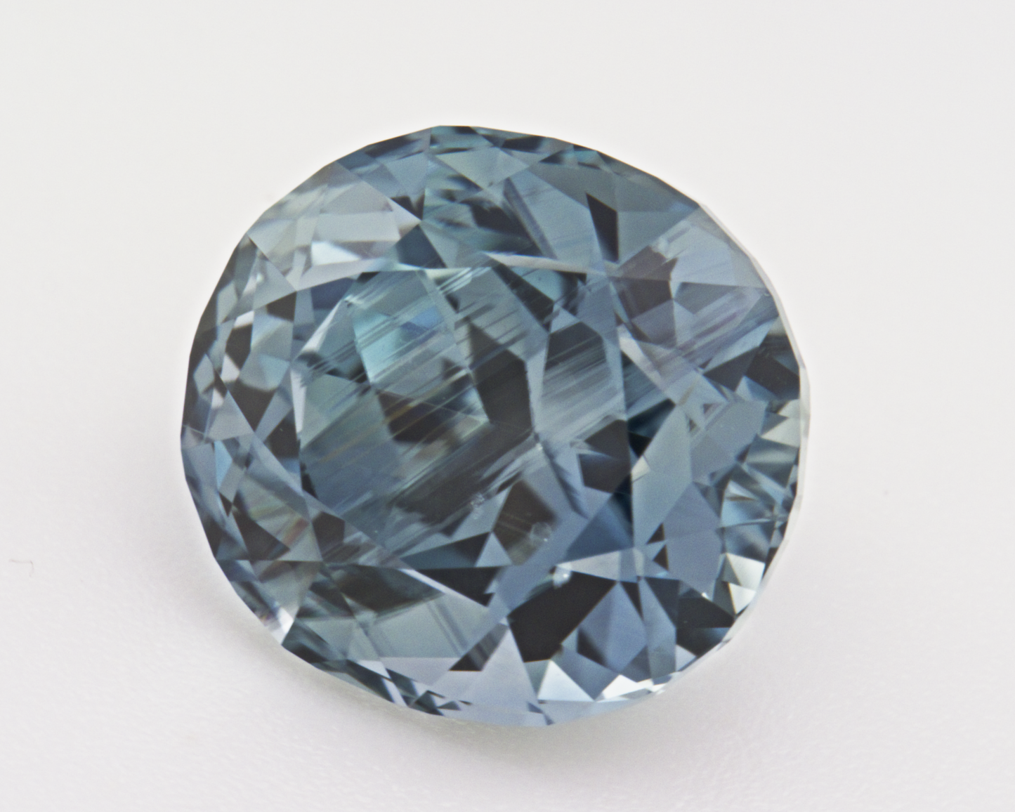 4.58 carats natural blue Montana Sapphire - oval shape