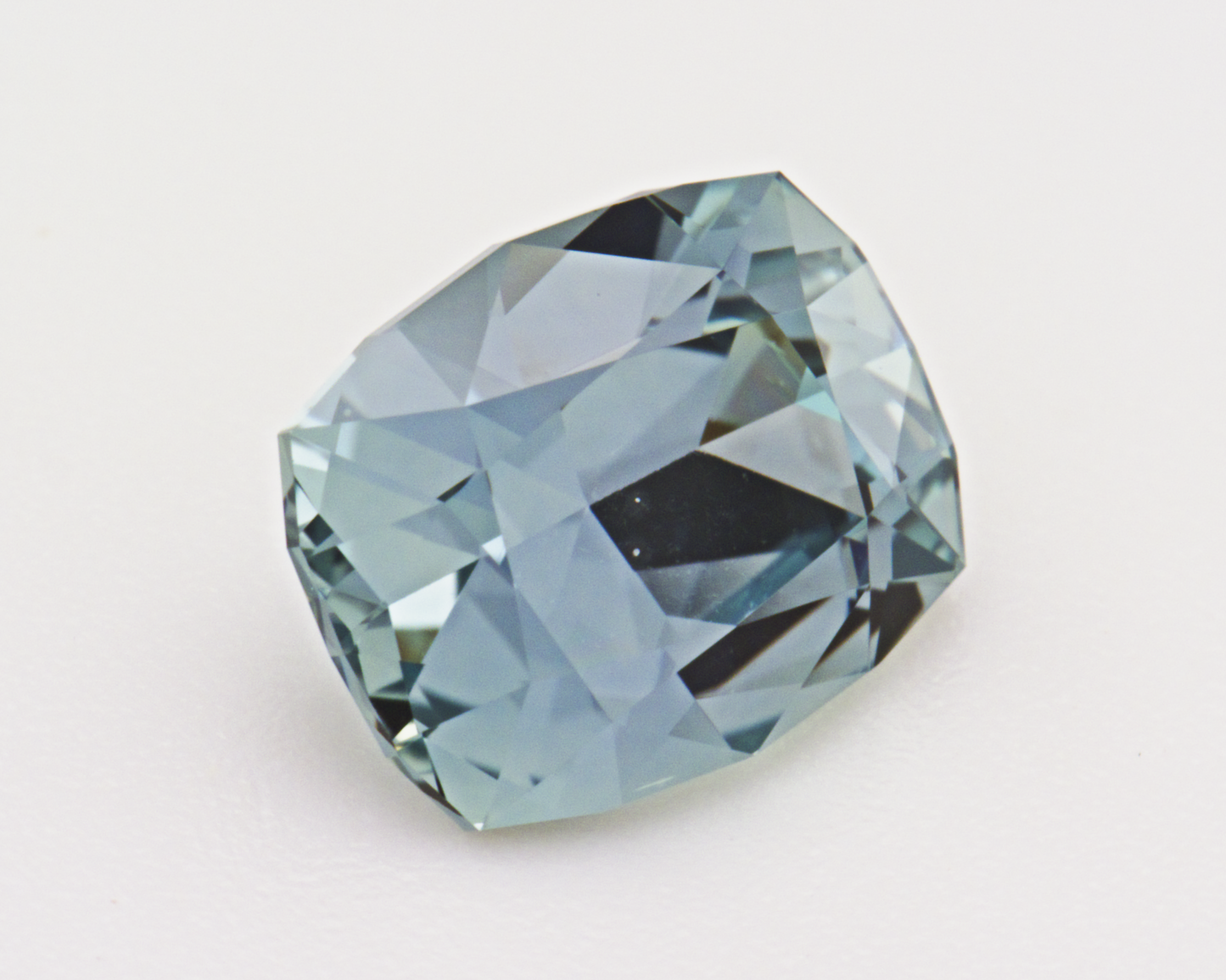 1.32 carats teal Montana Sapphire - cushion shape