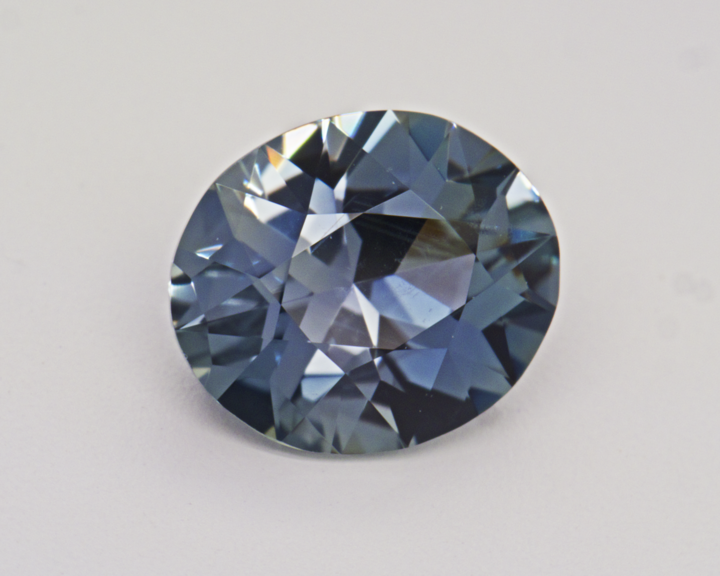 0.99 carats teal Montana Sapphire - oval shape