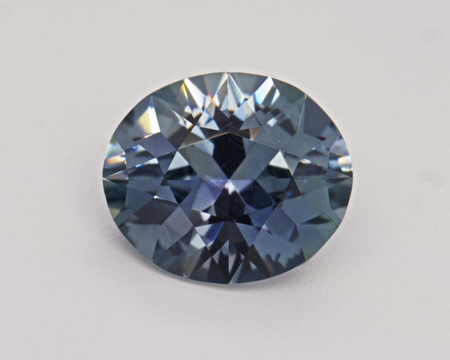 0.99 carats teal Montana Sapphire - oval shape