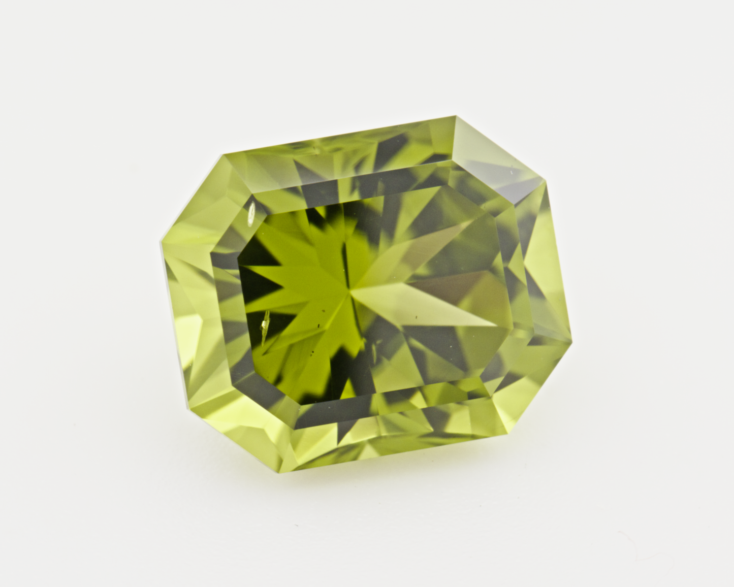 4.56 carats Arizona Peridot _ emerald shape