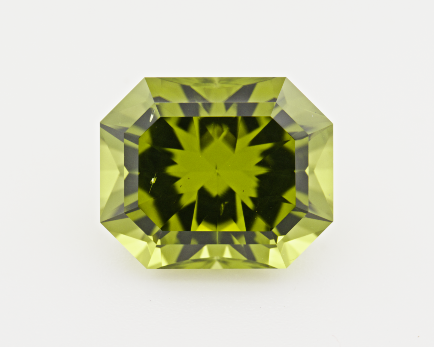 4.56 carats Arizona Peridot _ emerald shape