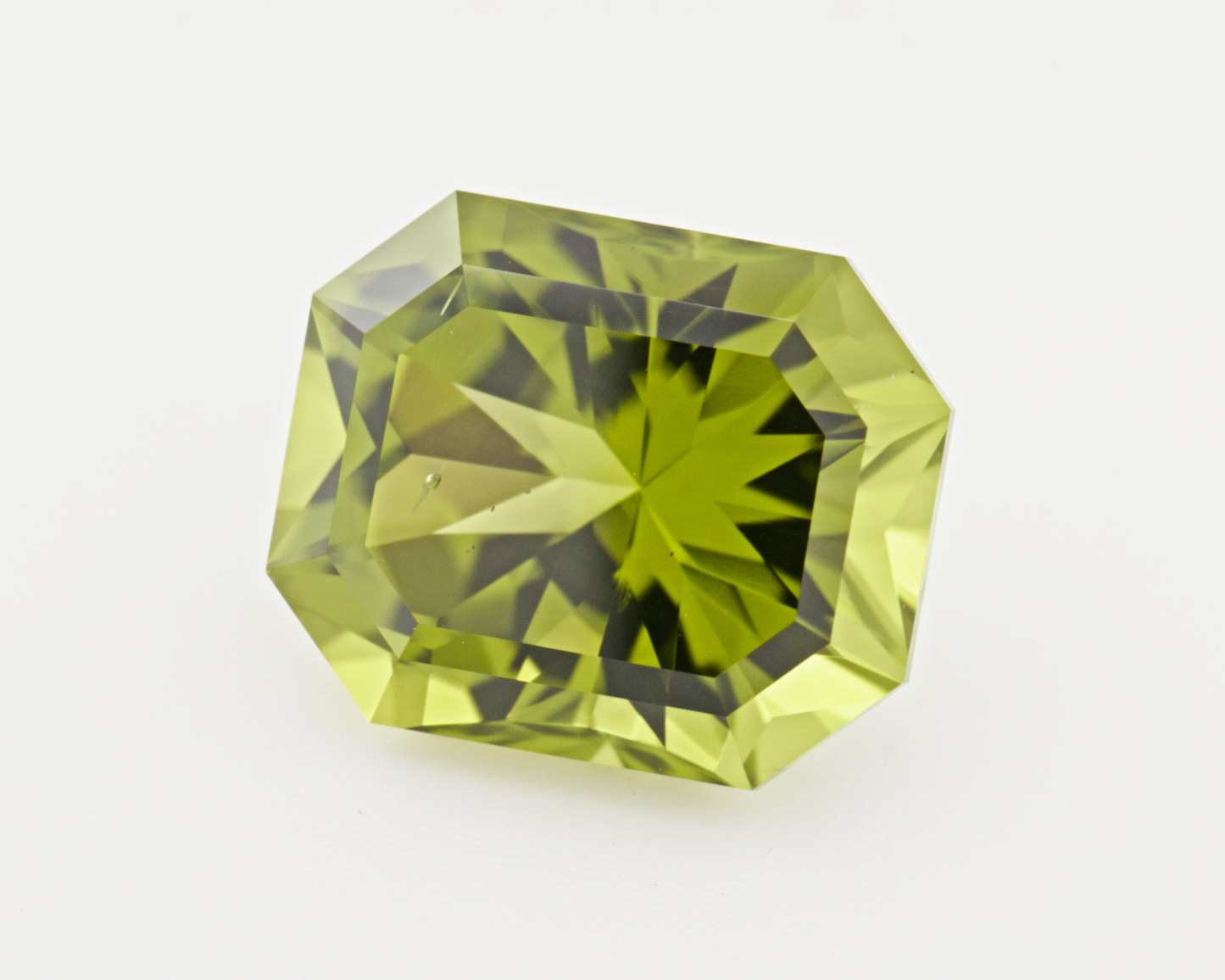 4.56 carats Arizona Peridot _ emerald shape
